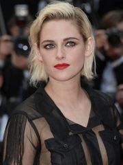 Kristen Stewart nude .